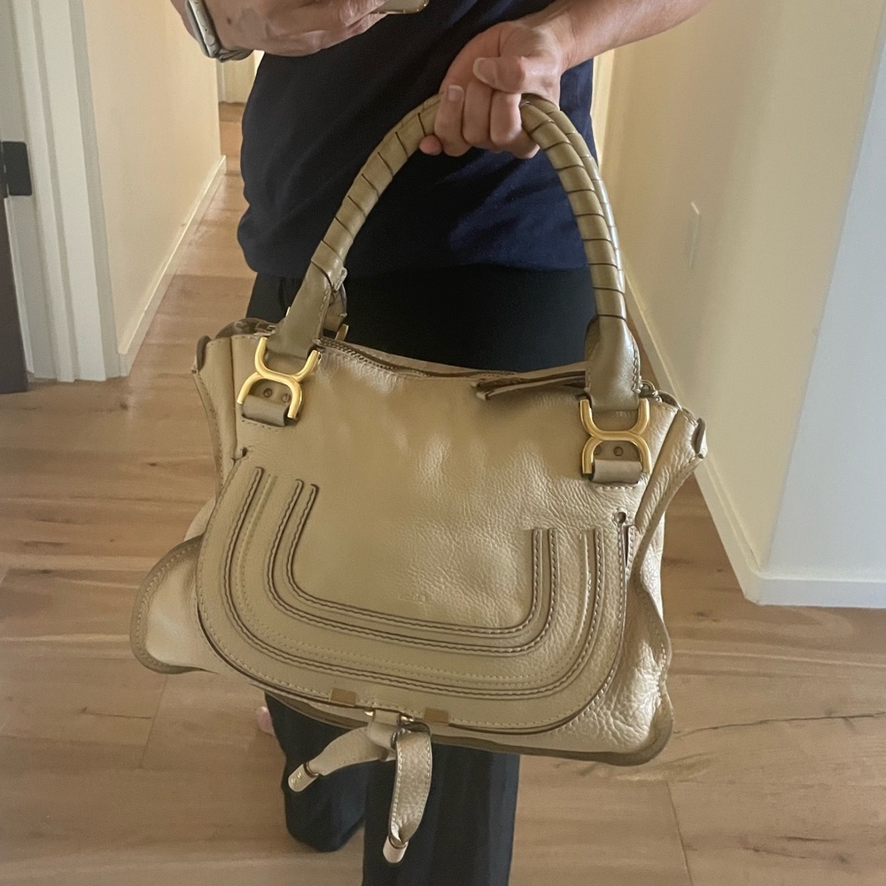 🍒authentic Chloe Marcie satchel